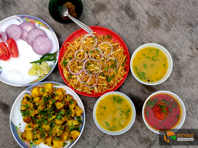 Lunch, Fatima gaon, Kalimpong